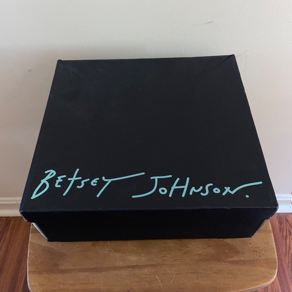 NIB NWT Betsey Johnson Pearl Studded Emory Low Boots - Picture 11 of 14